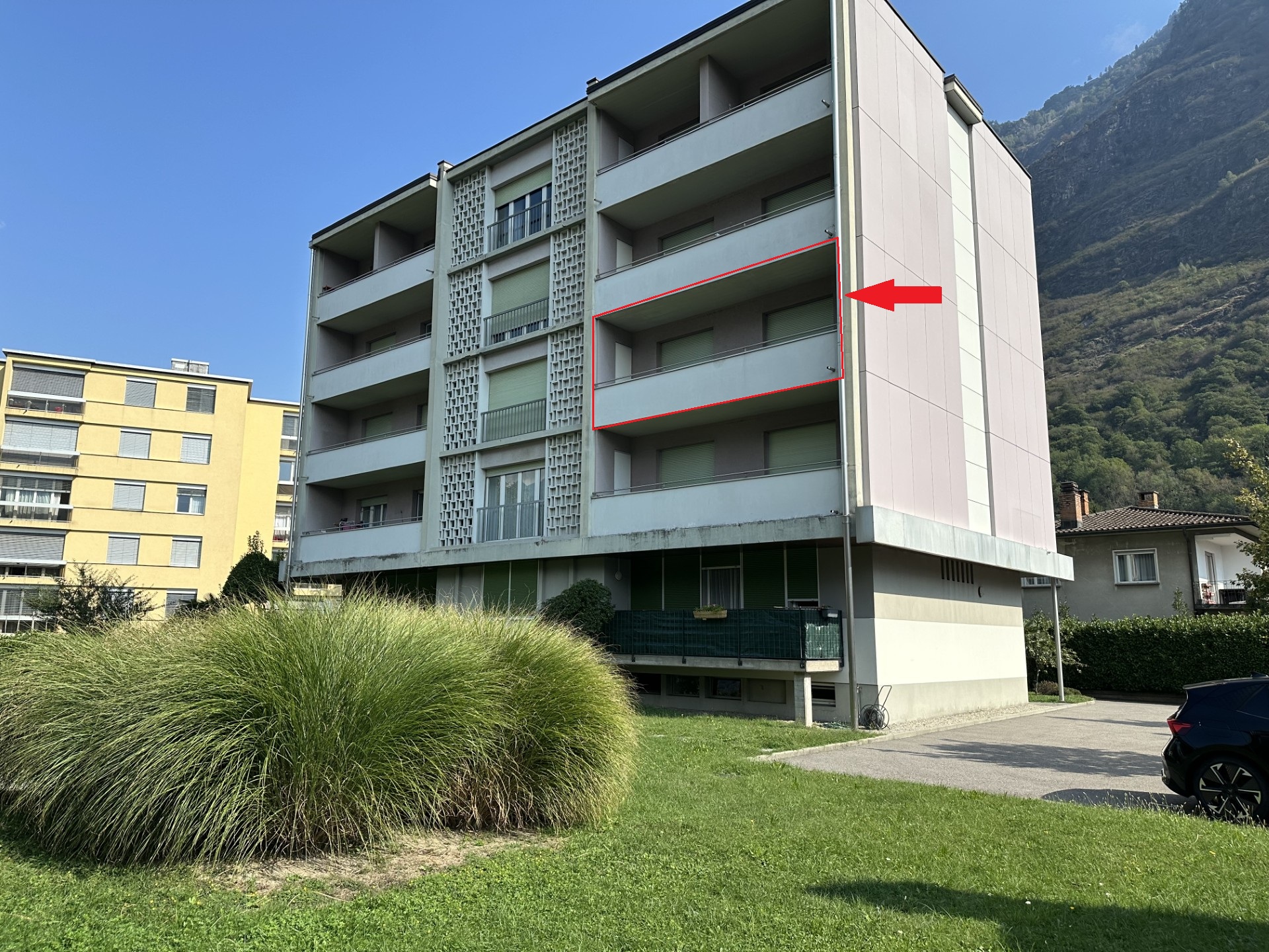 Stabile lato giardino 2026